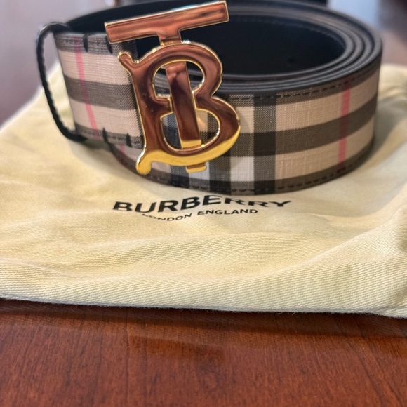 Burberry TB check belt. Excellent condition with dust bag, size Lg. - Picture 5 of 8